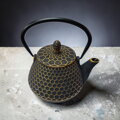 Ceainic din fontă Kikko, negru-auriu (1,0 l)