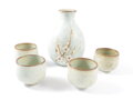 Set de sake albastru pal cu motive sakura (pentru 4 persoane)